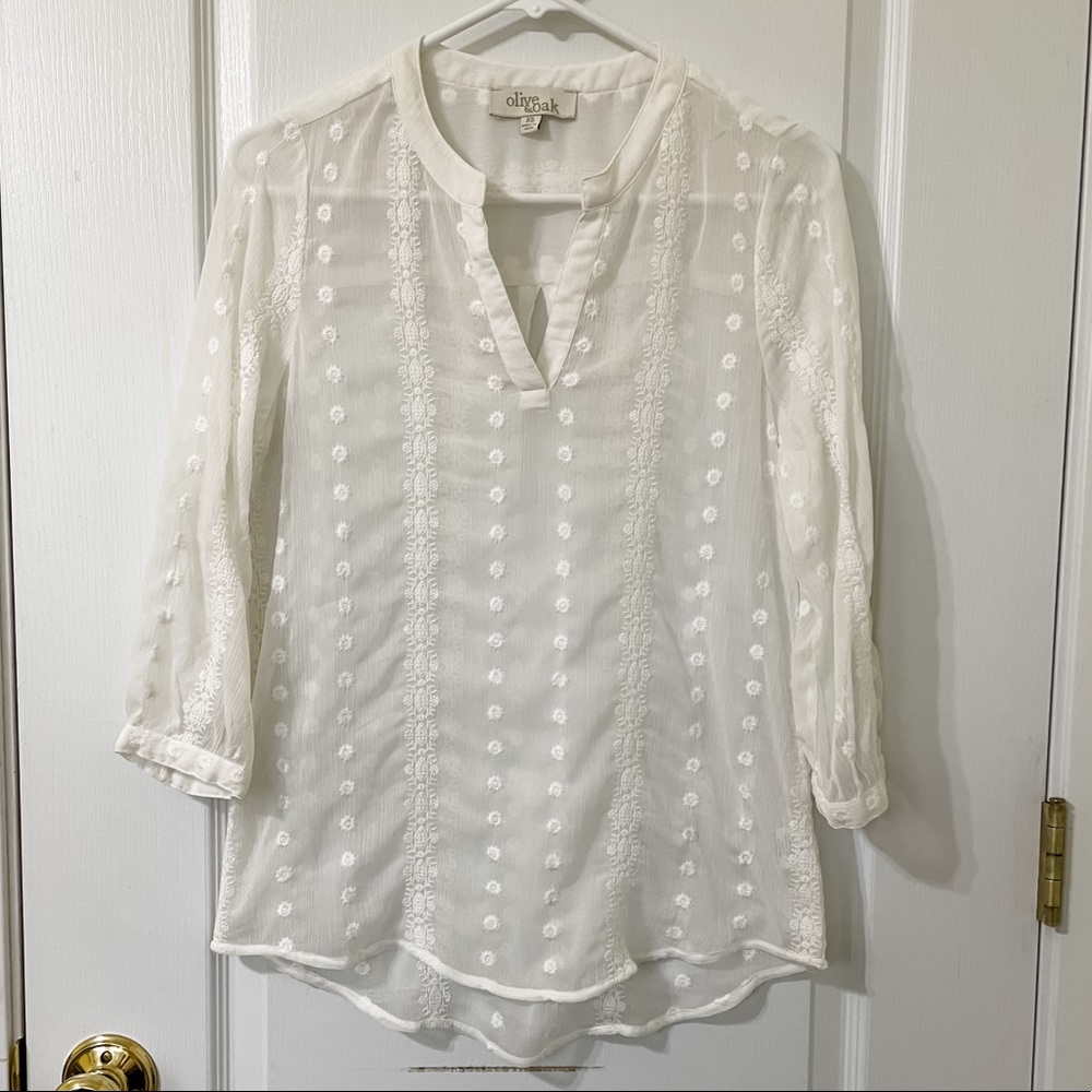 Olive & Oak Sheer Embroidered 3/4 Sleeve Tunic XS